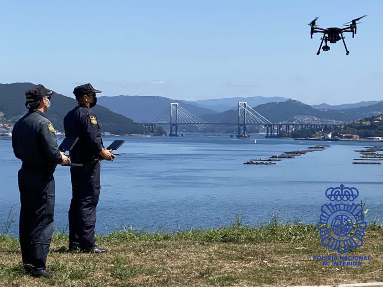La Policía Nacional amplia la seguridad desde el aire con un nuevo Dron con base en el Aeropuerto de Vigo,