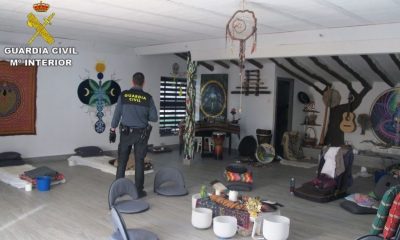 La Guardia Civil desmantela una casa de retiros espirituales donde se practicaban rituales de sanación chamánicos con drogas