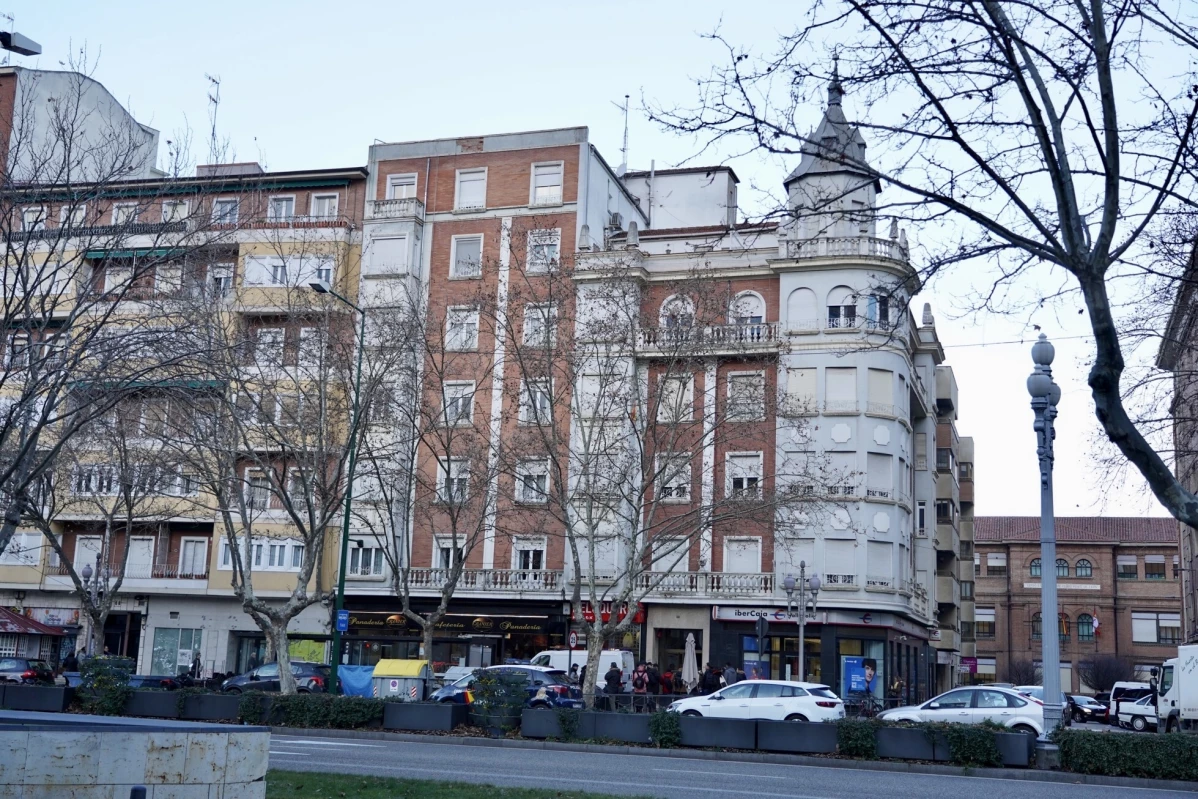Un hombre mata con arma blanca a su pareja y a la hija de 8 años de ésta en una vivienda del Paseo de Zorrilla en Valladolid