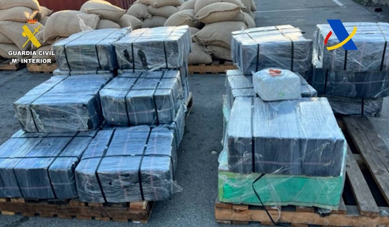 Una tonelada de cocaína en sacos de cacao en el Puerto de Barcelona