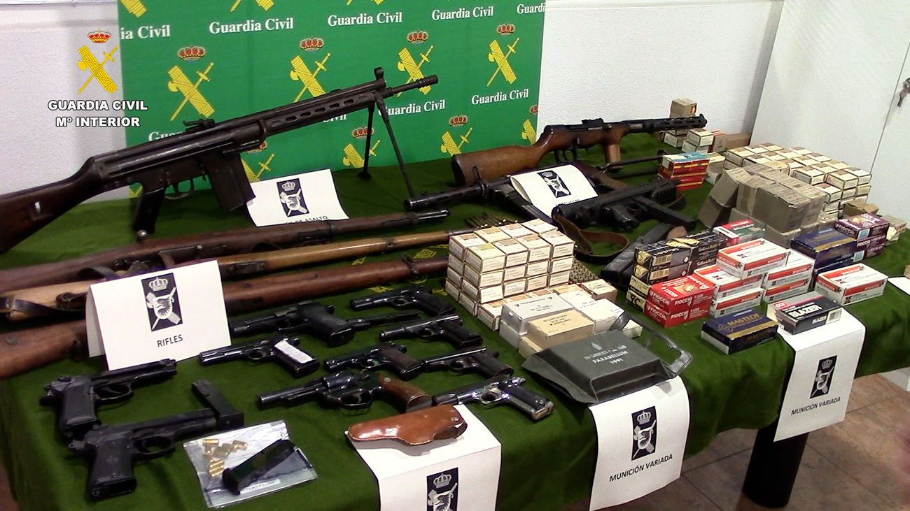 Desmantelan red de tráfico de armas en España