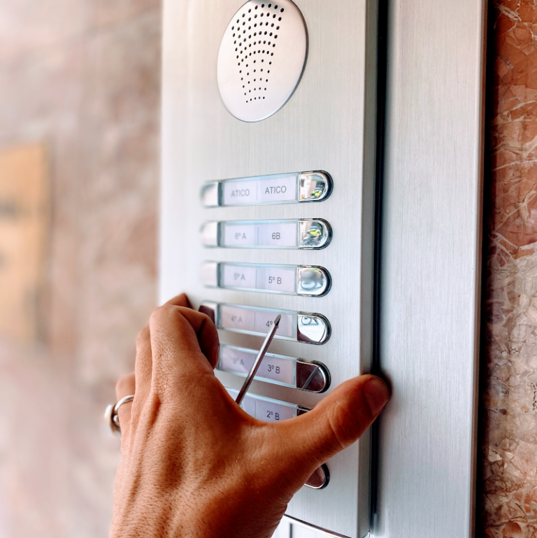 Carlos González, Alarmas y Vídeo vigilancia